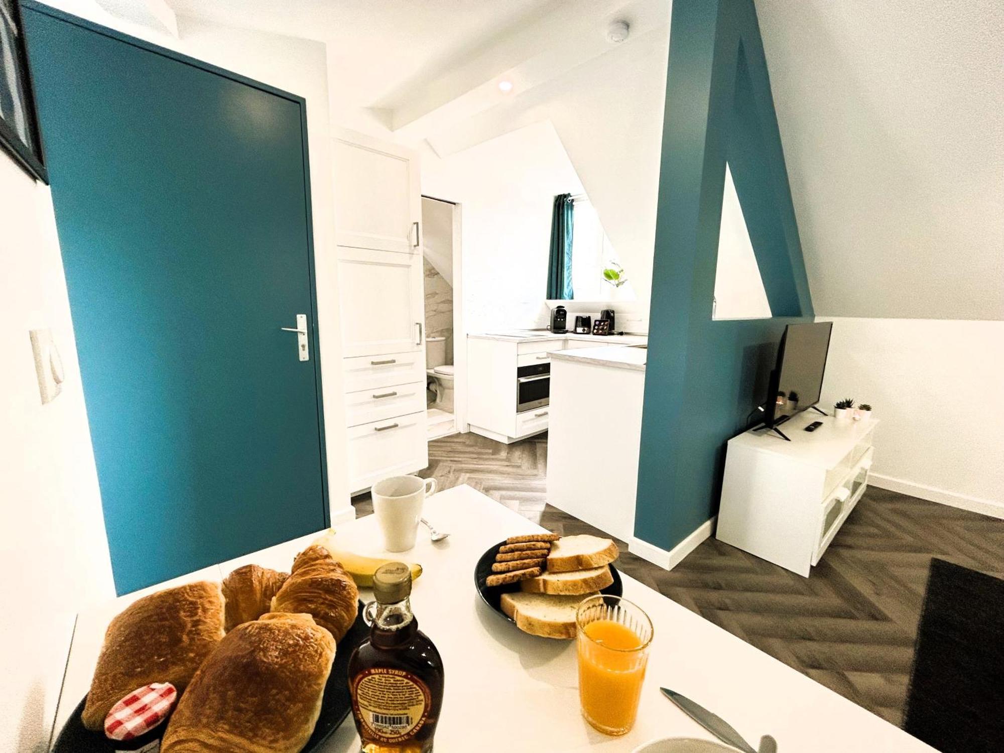La Maison Hugo Montreuil  Bagian luar foto