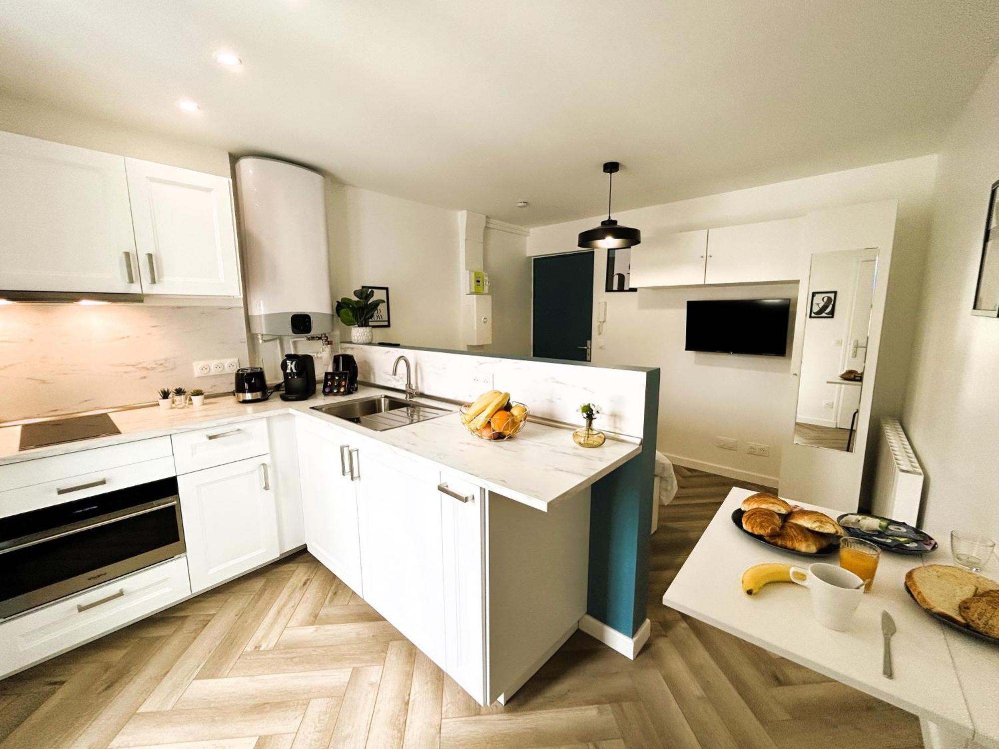 La Maison Hugo Montreuil  Bagian luar foto